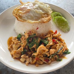 ข้าวกระเพราหมูชิ้น