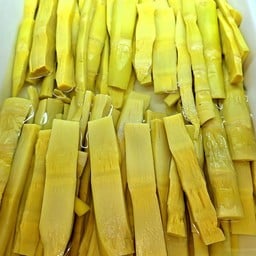 หน่อไม้วลวก