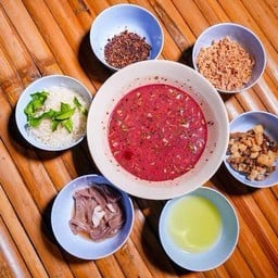 หลู้หมู พร้อมเครื่องเคียง