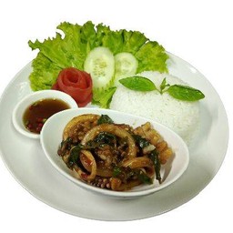 ข้าวปลาหมึกกระเพรา