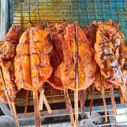 เนื้อสะโพกไก่ติดหนังย่าง