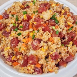 ข้าวผัดกุนเชียงปลาทอด