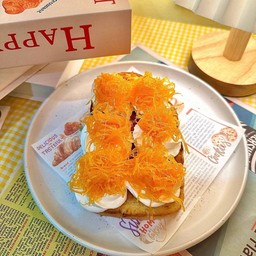 ปังปิ้งวิปครีม + ช็อคฝอยทอง