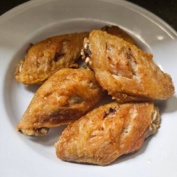 ปีกกลางทอด