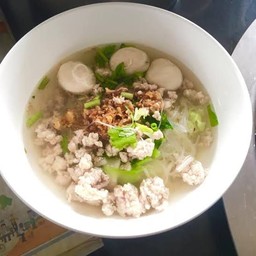 ก๋วยเตี๋ยวหมูน้ำใส