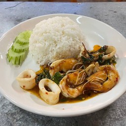 ข้าวกระเพราทะเล