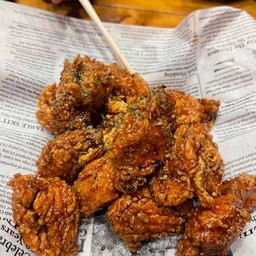 ไก่กรอบ ราดซอสฉ่ำๆๆ