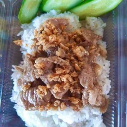 ผัดกระเทียมพริกไทย