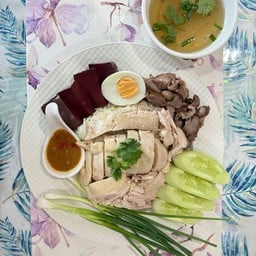 ข้าวมันไก่เจริญ