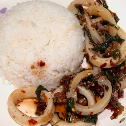 ข้าวกะเพราปลาหมึก (ไม่ใส่ชูรส)