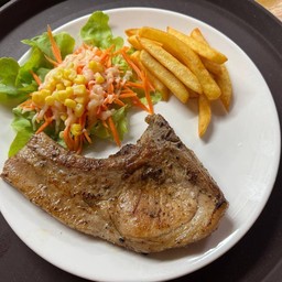 พอร์คชอปพริกไทยดำ ซอสเกรวี่/จิ้มแจ่ว