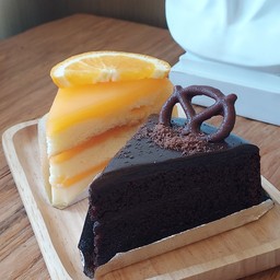 SOFT CHOCOLATE CAKE