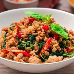 กะเพราหมูสับ(กับข้าว)