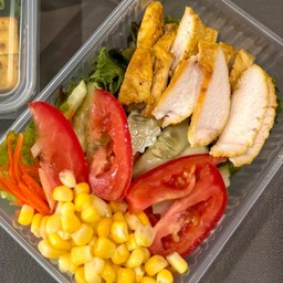 สลัดสเต๊กไก่ (Grill Chicken Salad)