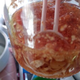 เส้นเล็กลวกครุกกะเทียมเจียว15฿