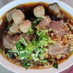 มาม่าฮายีเนื้อลูกชิ้น