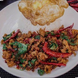 ร้านกระเพราพริกแห้ง&หม่าล้า 10 ไม้แถม 1 ไม้