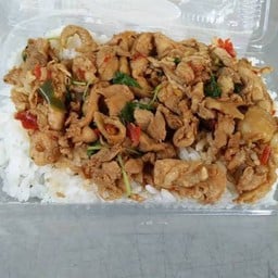 กระเพราไก่