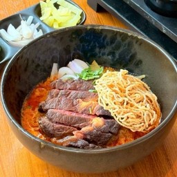 Khao Soi Curry Noodles With Australian Ribeye Steak ข้าวซอยเนื้อริบอายออสเตรเลียสเต็ก