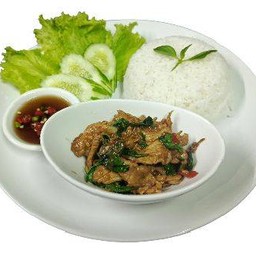 ข้าวหมูกระเพรา