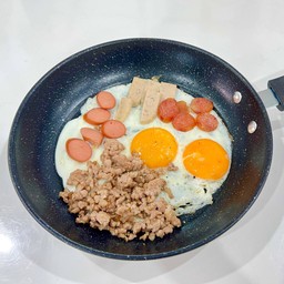 ไข่กระทะซิ่ง