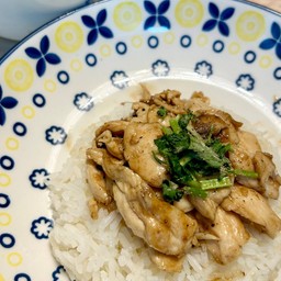 ข้าวราดไก่กระเทียม
