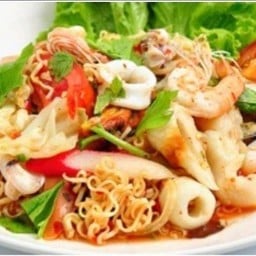 ยำมาม่ารวมมิตร