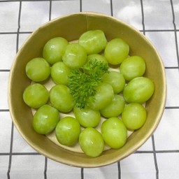 องุ่นเขียวไร้เมล็ด