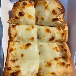 ปังแผ่นพิซซ่าชีส