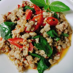 หมูสับผัดโหระพา