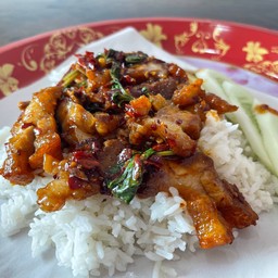 ข้าวกะเพราหมูกรอบ