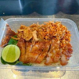 หมี่ขาวคลุก หมูสามชั้น