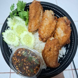 ข้าวไก่ทอดน้ำจิ้มแจ่ว