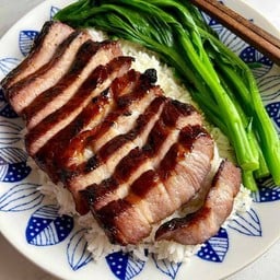 ข้าวหมูแดง