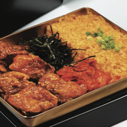 ข้าวกระเทียมไก่ทอดเกาหลี