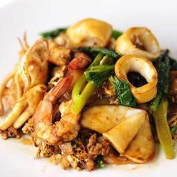 ผัดซีอิ๊วทะเลเส้นใหญ่