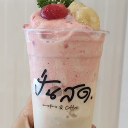 สตอเบอร์รี่ x กล้วยหอมนมสด