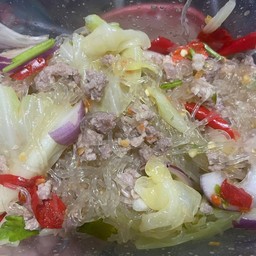 ยำวุ้นเส้นหมูสับ