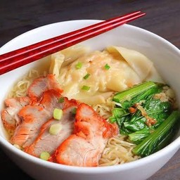 บะหมี่เกี๊ยวหมูแดง