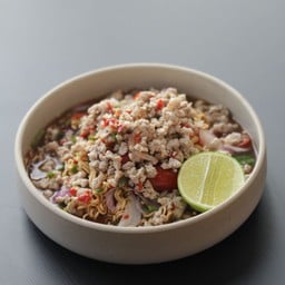 ยำมาม่าหมูสับ