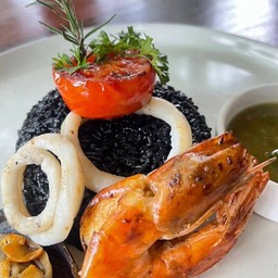 ข้าวปลาผัดน้ำดำ