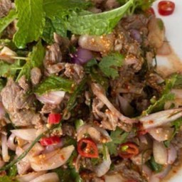 พล่าเนื้อ