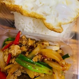 ผัดพริกเผา-ราดข้าว