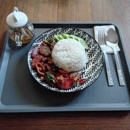 ข้าวกะเพรากุนเชียง