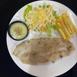 สเต็กปลาดอลลี่ย่างซอสครีม