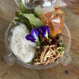 หมี่กะทิ