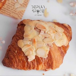 ครัวซองต์อัลมอนด์