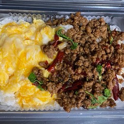 ข้าวไข่ข้น+กะเพรา(เนื้อโคขุนสับ)