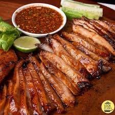 คอหมูย่าง (พร้อมน้ำจิ้มแจ่ว)