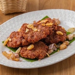 หมูสับทอดกระเทียม